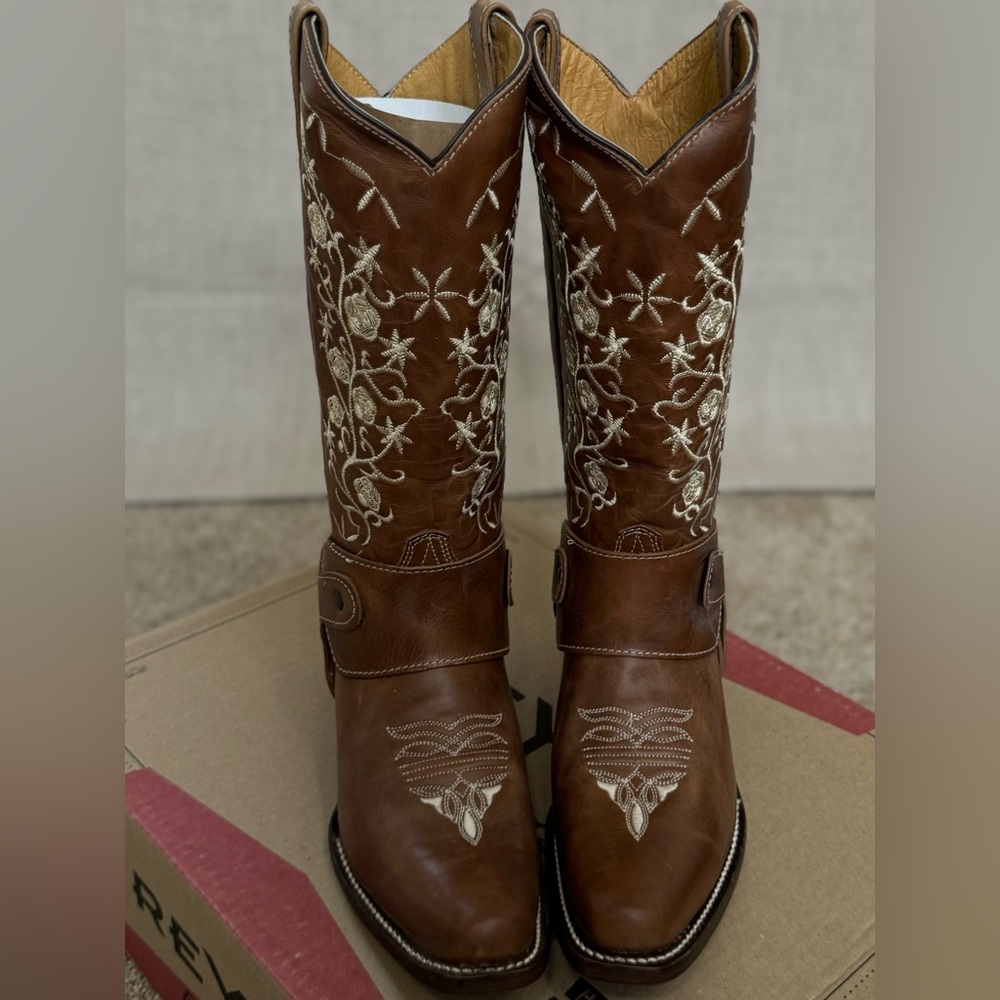 Reyme Women Western Boots Flores Blancas